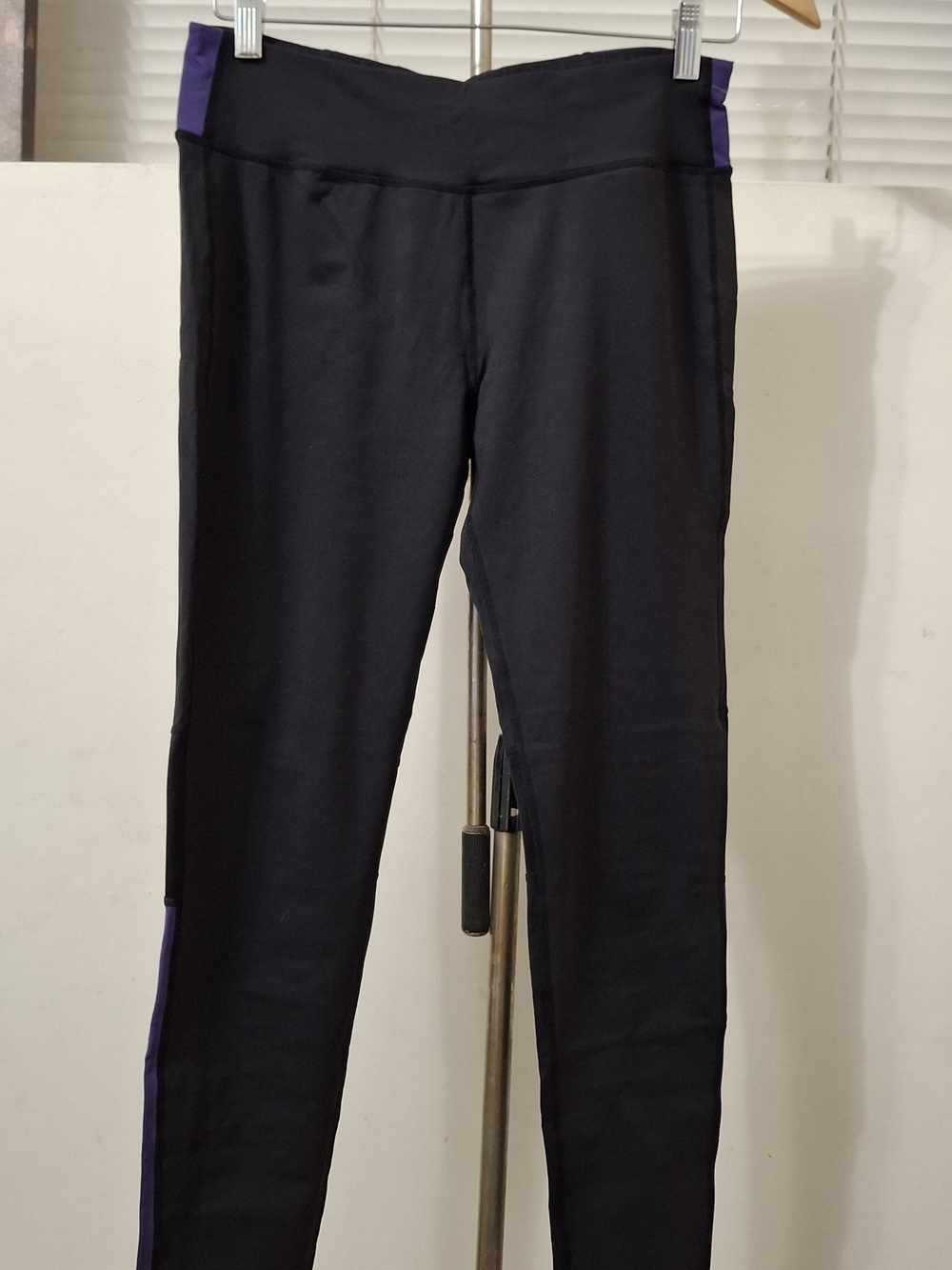 Calvin Klein Performance Quick Dry Black Leggings with Purple Trim – Women’s